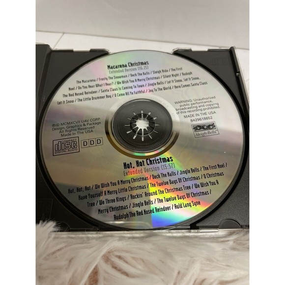 Christmas Dance Mix CD The Macarena Rocking Around the Christmas Tree Frosty - Picture 3 of 3